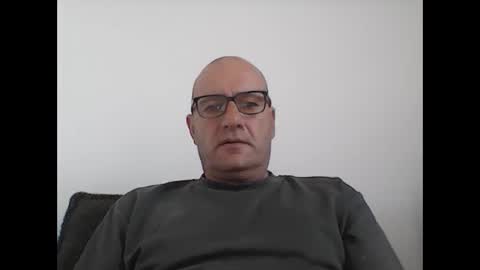 Snapshot of konsty17 chatting on 02/14/26, 11:23 konsty17 online show from 02/14/26, 11:23