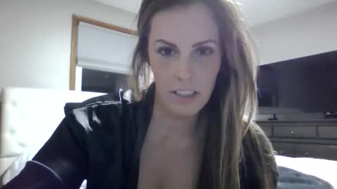 KoraLynn777 online show from 10/19/25, 04:24