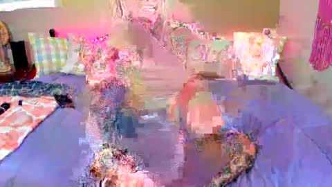  KORA MARiNA  online show from 11/18/25, 05:28