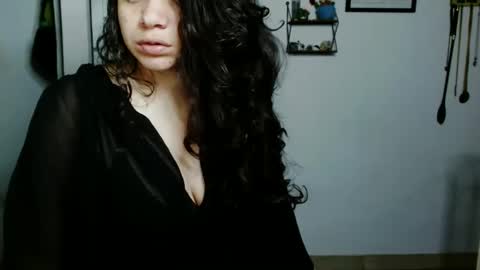 Karoll online show from 10/07/25, 01:58