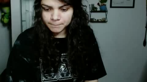 Karoll online show from 10/10/25, 01:48