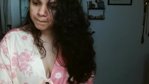 Karoll online show from 10/16/25, 02:01