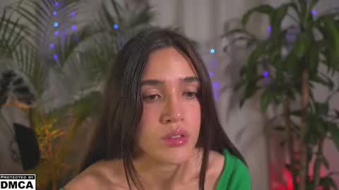 Snapshot of kore_persephone chatting on 12/22/25, 03:25 Kore online show from 12/22/25, 03:25