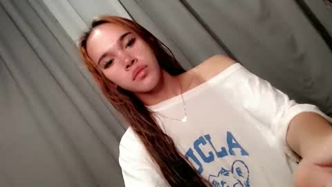 Snapshot of koreandoll_yuri chatting on 01/19/26, 02:43 koreandoll_yuri online show from 01/19/26, 02:43