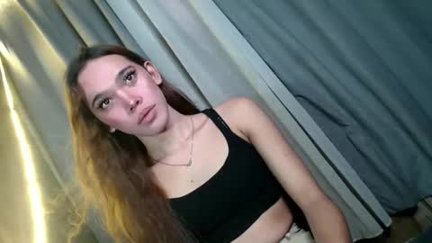 Snapshot of koreandoll_yuri chatting on 03/21/26, 07:06 koreandoll_yuri online show from 03/21/26, 07:06