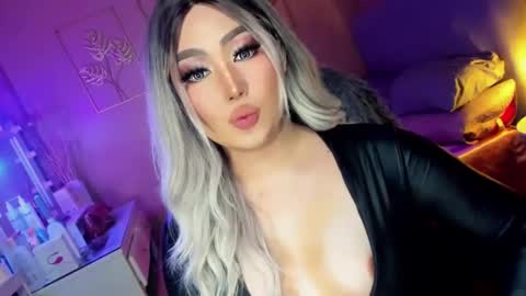 MISS ALICIA online show from 01/28/25, 02:43