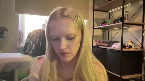 Ariela online show from 06/18/26, 06:45