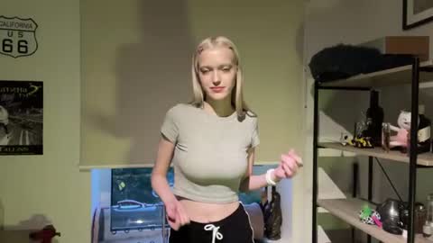 Ariela online show from 06/23/26, 07:56