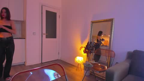 kossie_ online show from 02/08/25, 12:06