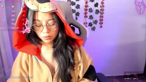 Snapshot of kotomi_rosse chatting on 06/30/26, 02:56 Kotomi online show from 06/30/26, 02:56