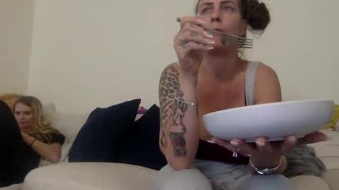 koyoteej online show from 02/26/25, 07:38