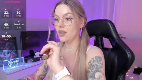 Snapshot of koza_dereza_ chatting on 09/27/25, 03:39 Jess online show from 09/27/25, 03:39