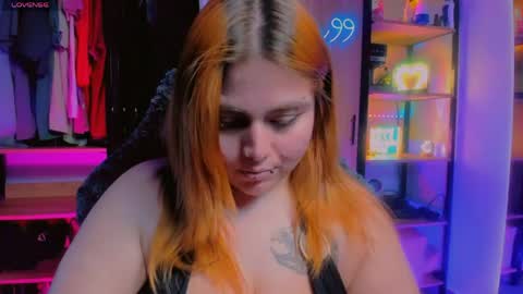 Khloe online show from 05/08/26, 11:43