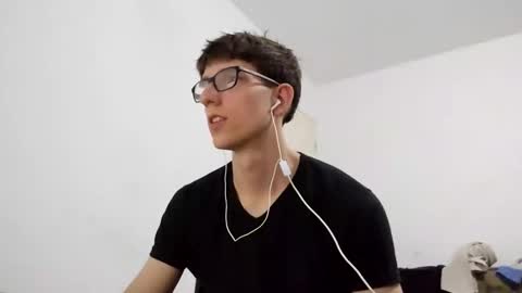 Snapshot of kpo10 chatting on 12/28/24, 08:26 Facu online show from 12/28/24, 08:26