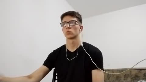 Snapshot of kpo10 chatting on 01/10/25, 01:10 Facu online show from 01/10/25, 01:10