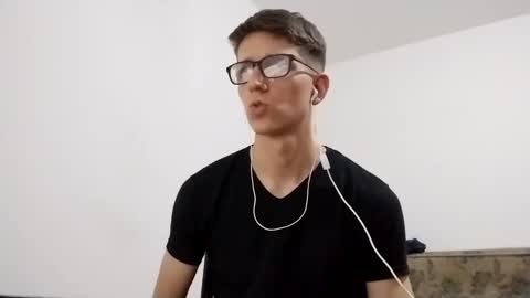 Snapshot of kpo10 chatting on 01/11/25, 12:29 Facu online show from 01/11/25, 12:29