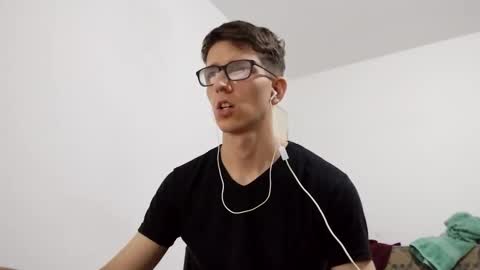 Snapshot of kpo10 chatting on 01/20/25, 01:39 Facu online show from 01/20/25, 01:39