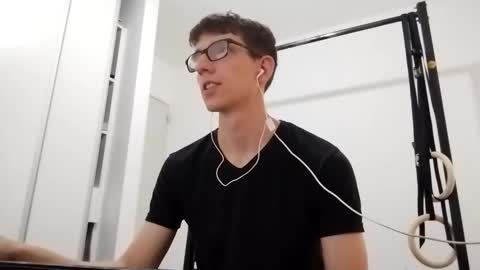 Snapshot of kpo10 chatting on 11/22/25, 06:40 Facu online show from 11/22/25, 06:40