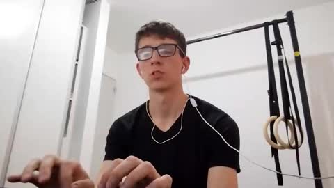 Snapshot of kpo10 chatting on 11/25/25, 11:32 Facu online show from 11/25/25, 11:32