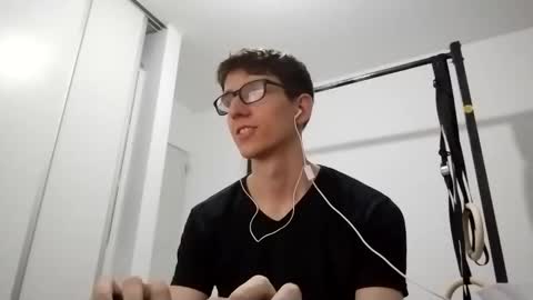 Snapshot of kpo10 chatting on 12/05/25, 01:25 Facu online show from 12/05/25, 01:25