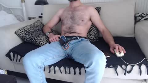 Snapshot of kral_mert chatting on 12/08/24, 11:14 Mert online show from 12/08/24, 11:14