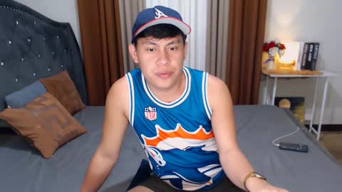 Snapshot of kramerfoxx chatting on 12/19/24, 01:07 Kramer online show from 12/19/24, 01:07