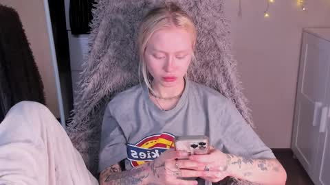 kris_grant online show from 11/20/25, 10:26