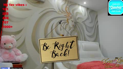 Snapshot of krisi_kiss chatting on 01/27/25, 07:14 KrisiFollow me  Thumb UP  online show from 01/27/25, 07:14