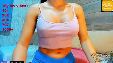 KrisiFollow me  Thumb UP  online show from 11/26/25, 04:13