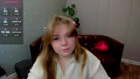 Snapshot of krispi_2000 chatting on 03/05/26, 04:52 Kriss online show from 03/05/26, 04:52