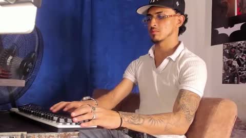 Snapshot of kriss_edwards chatting on 10/14/25, 12:22 Kriss online show from 10/14/25, 12:22