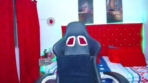 kriss_sweetboobs online show from 01/23/25, 12:30