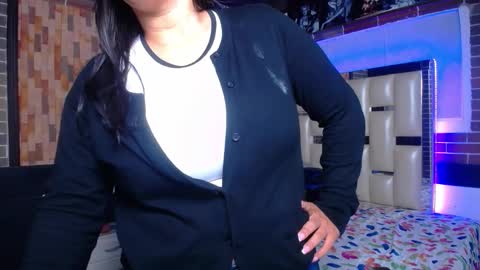 kriss_sweetboobs online show from 10/12/25, 10:58