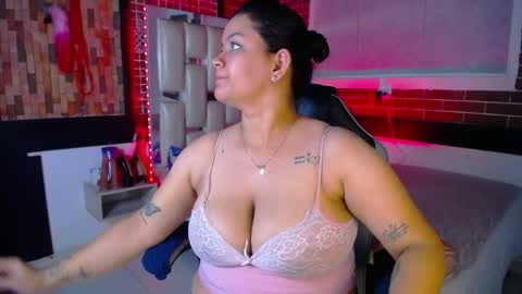 kriss_sweetboobs online show from 04/29/26, 12:53