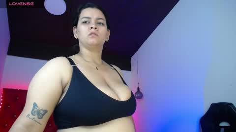 kriss_sweetboobs online show from 06/09/26, 01:01