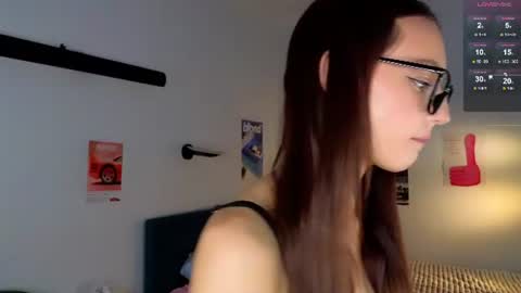 Snapshot of krisss__kisss chatting on 06/20/26, 05:49 Kriss online show from 06/20/26, 05:49