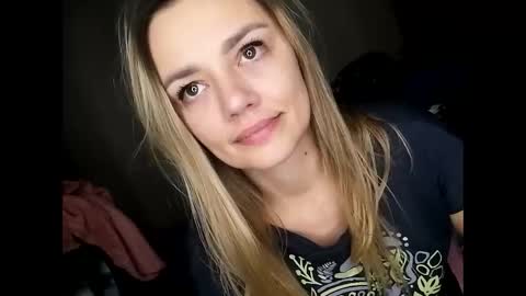 Snapshot of krisssexi chatting on 12/17/24, 04:32 KrissSexi online show from 12/17/24, 04:32