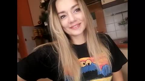 Snapshot of krisssexi chatting on 01/06/25, 05:06 KrissSexi online show from 01/06/25, 05:06