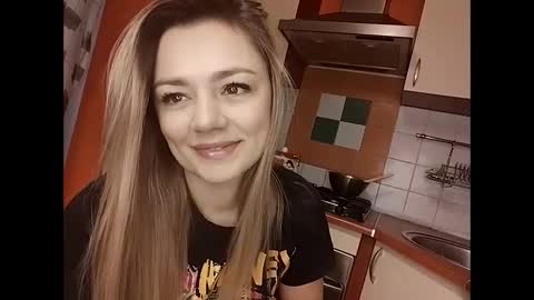 Snapshot of krisssexi chatting on 01/08/25, 05:48 KrissSexi online show from 01/08/25, 05:48