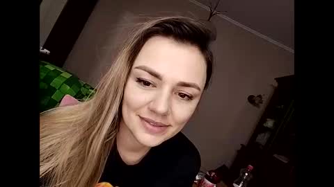 Snapshot of krisssexi chatting on 01/14/25, 03:57 KrissSexi online show from 01/14/25, 03:57