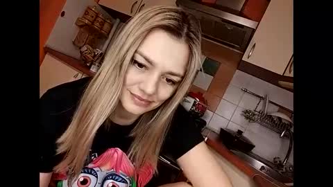 Snapshot of krisssexi chatting on 02/18/25, 08:14 KrissSexi online show from 02/18/25, 08:14