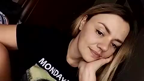 Snapshot of krisssexi chatting on 09/18/25, 05:59 KrissSexi online show from 09/18/25, 05:59