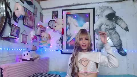 Snapshot of krisstal703358 chatting on 03/05/26, 05:03 krisstal703358 online show from 03/05/26, 05:03