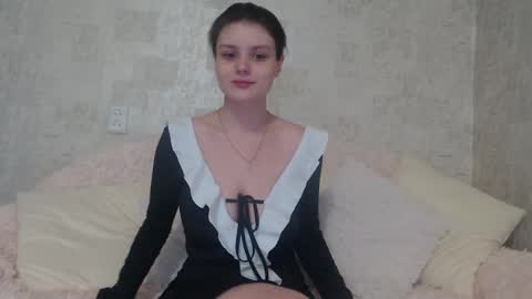 Snapshot of krissvoss chatting on 11/03/25, 12:17 krissvoss online show from 11/03/25, 12:17
