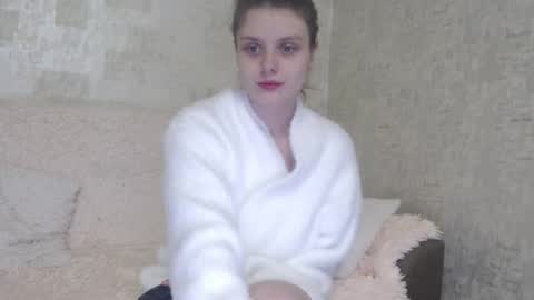 Snapshot of krissvoss chatting on 11/06/25, 01:12 krissvoss online show from 11/06/25, 01:12