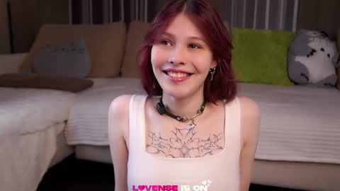 Snapshot of krissyhei chatting on 06/28/26, 01:11 Sarah online show from 06/28/26, 01:11