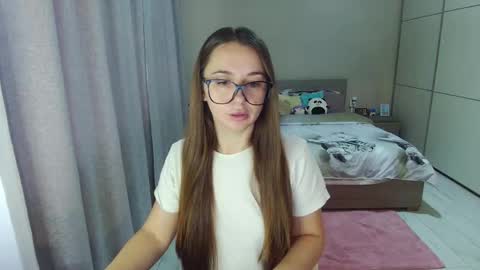 twitter    Annemarye 23 online show from 10/26/25, 07:58