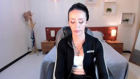 Sophia online show from 01/04/25, 08:16