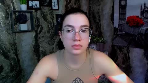 Snapshot of kristenx_x chatting on 09/13/25, 06:35 Kristen online show from 09/13/25, 06:35