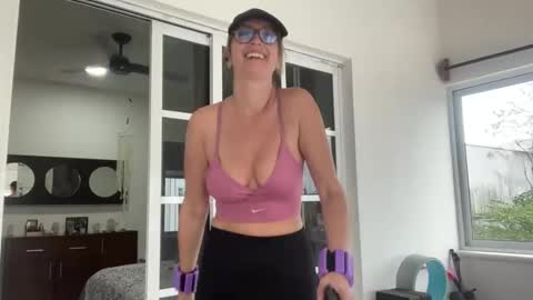 Snapshot of kristi_sinner chatting on 03/04/26, 04:35 Kristi online show from 03/04/26, 04:35